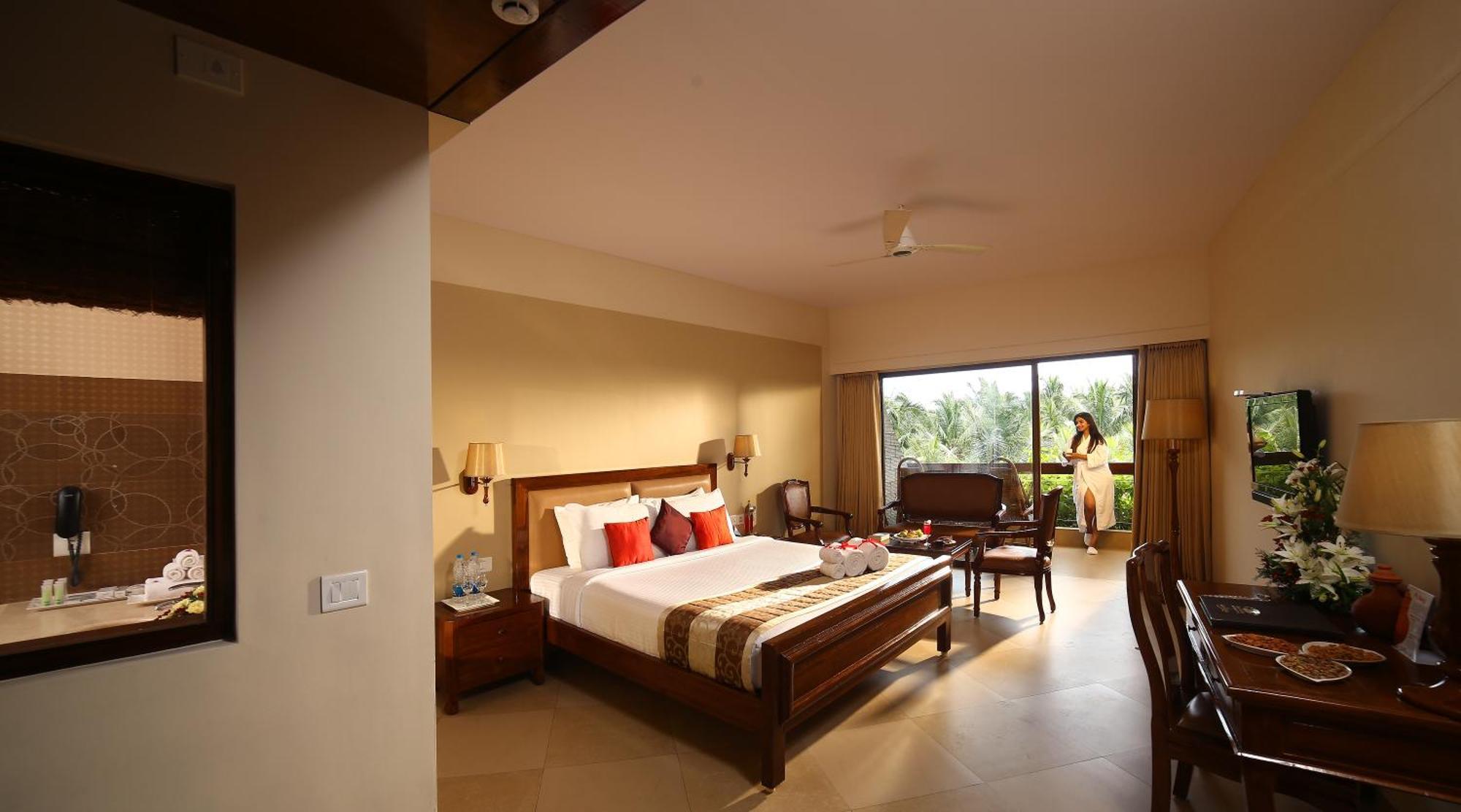 Uday Suites - The Airport Hotel Thiruvananthapuram Exteriör bild