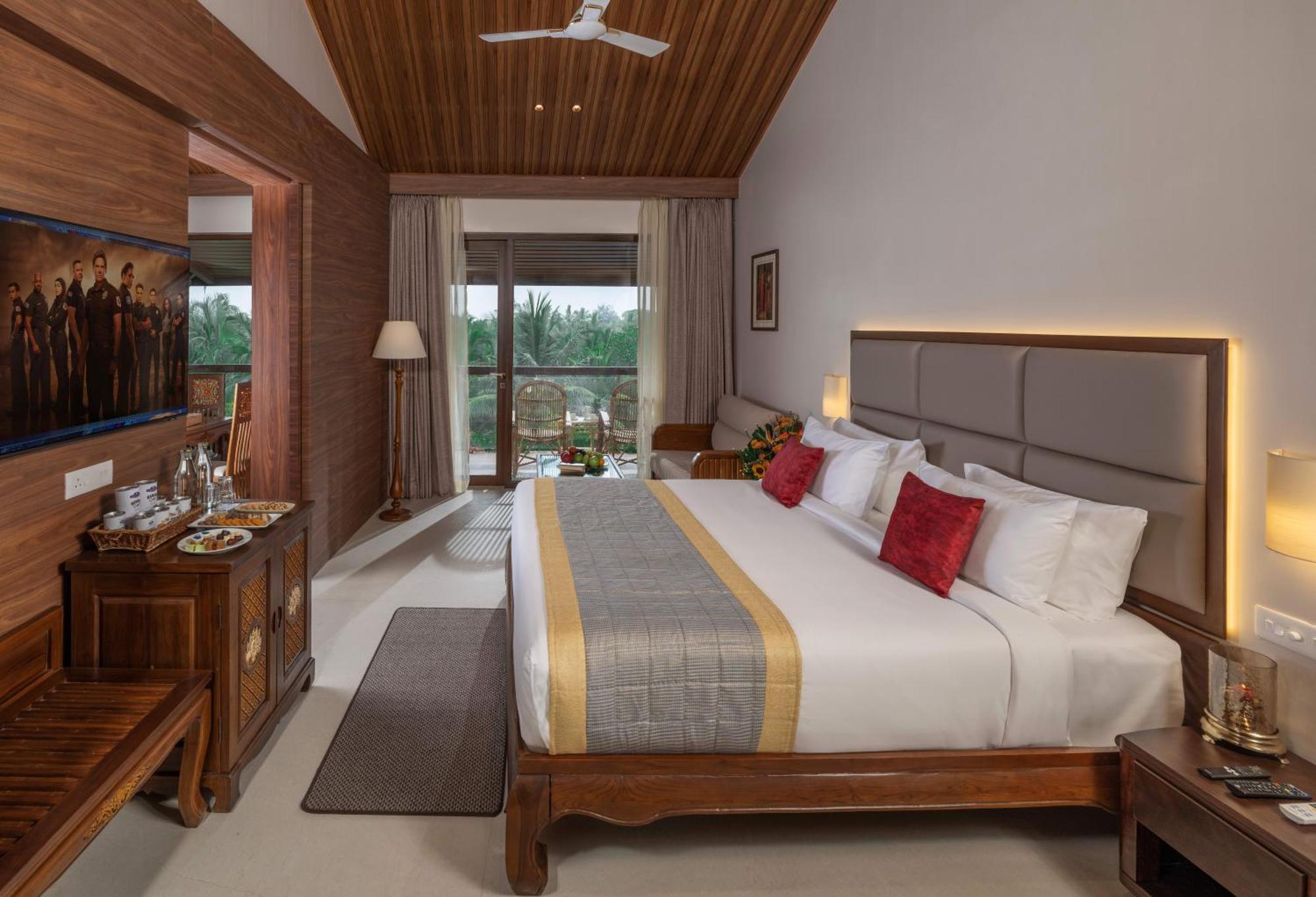 Uday Suites - The Airport Hotel Thiruvananthapuram Exteriör bild