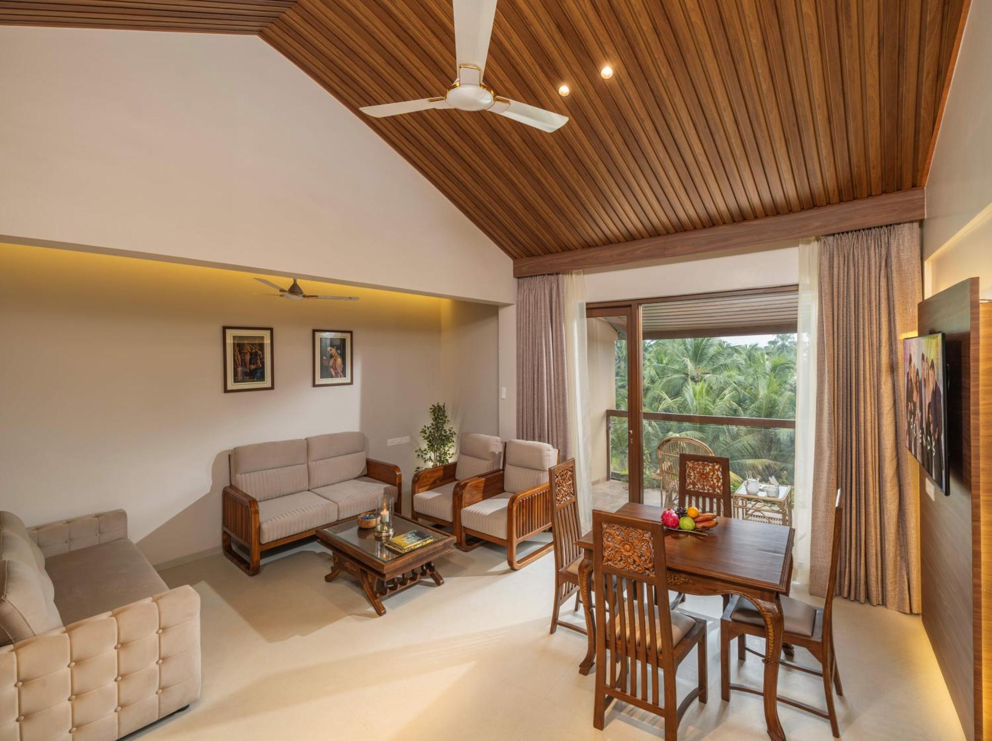 Uday Suites - The Airport Hotel Thiruvananthapuram Exteriör bild