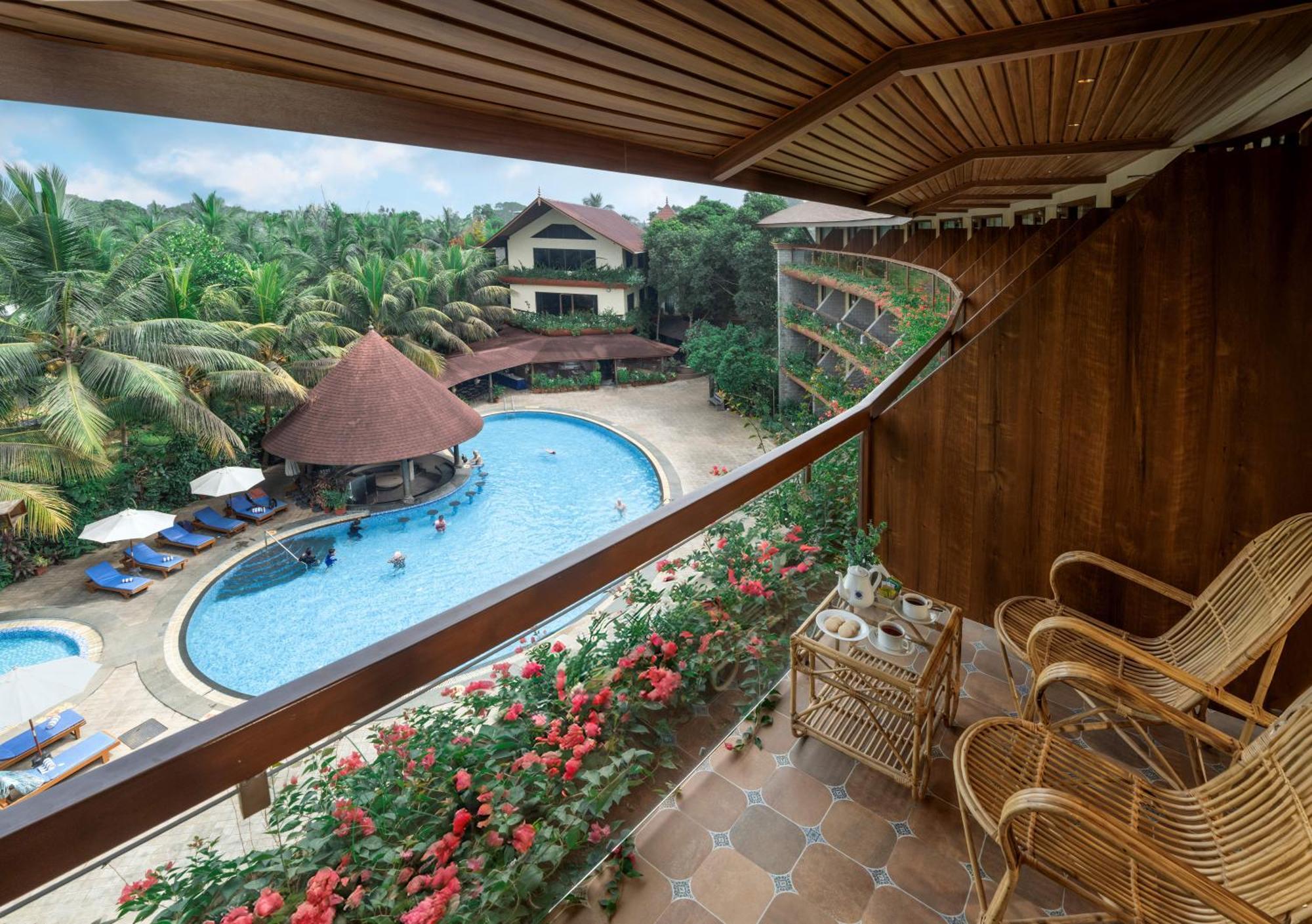 Uday Suites - The Airport Hotel Thiruvananthapuram Exteriör bild