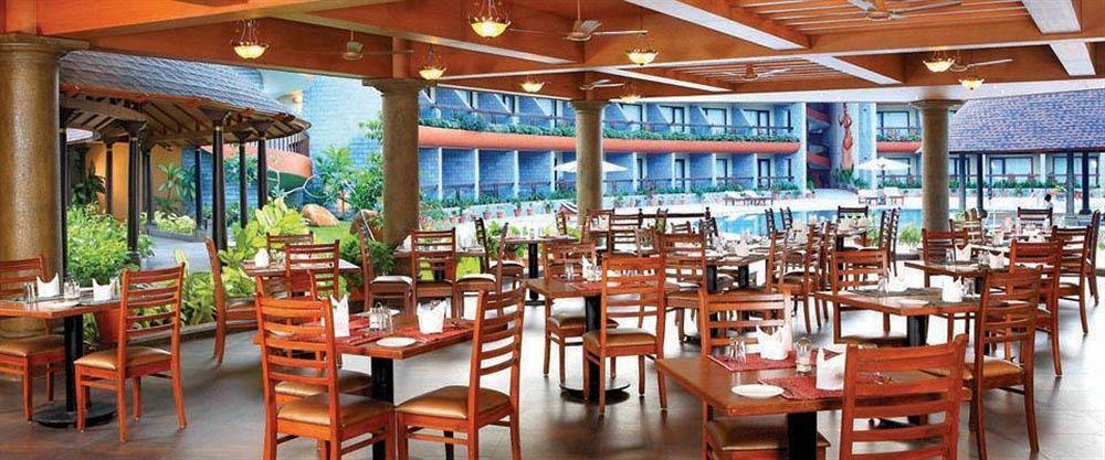 Uday Suites - The Airport Hotel Thiruvananthapuram Exteriör bild